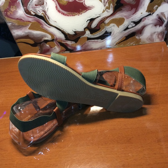 🆕Women's Flat Criss-Cross Sandals - Picture 3 of 8